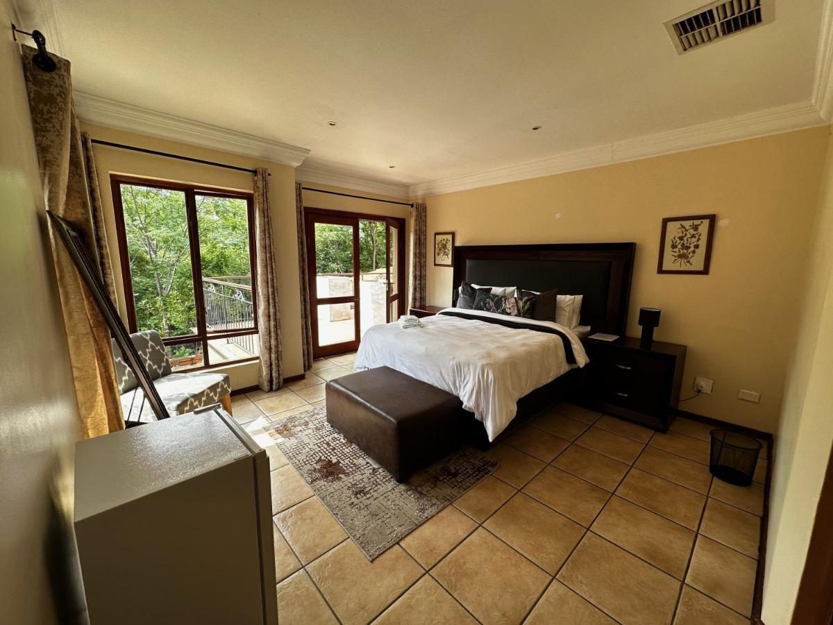 Hotel 37 On Eagles Hartbeespoort Exterior foto