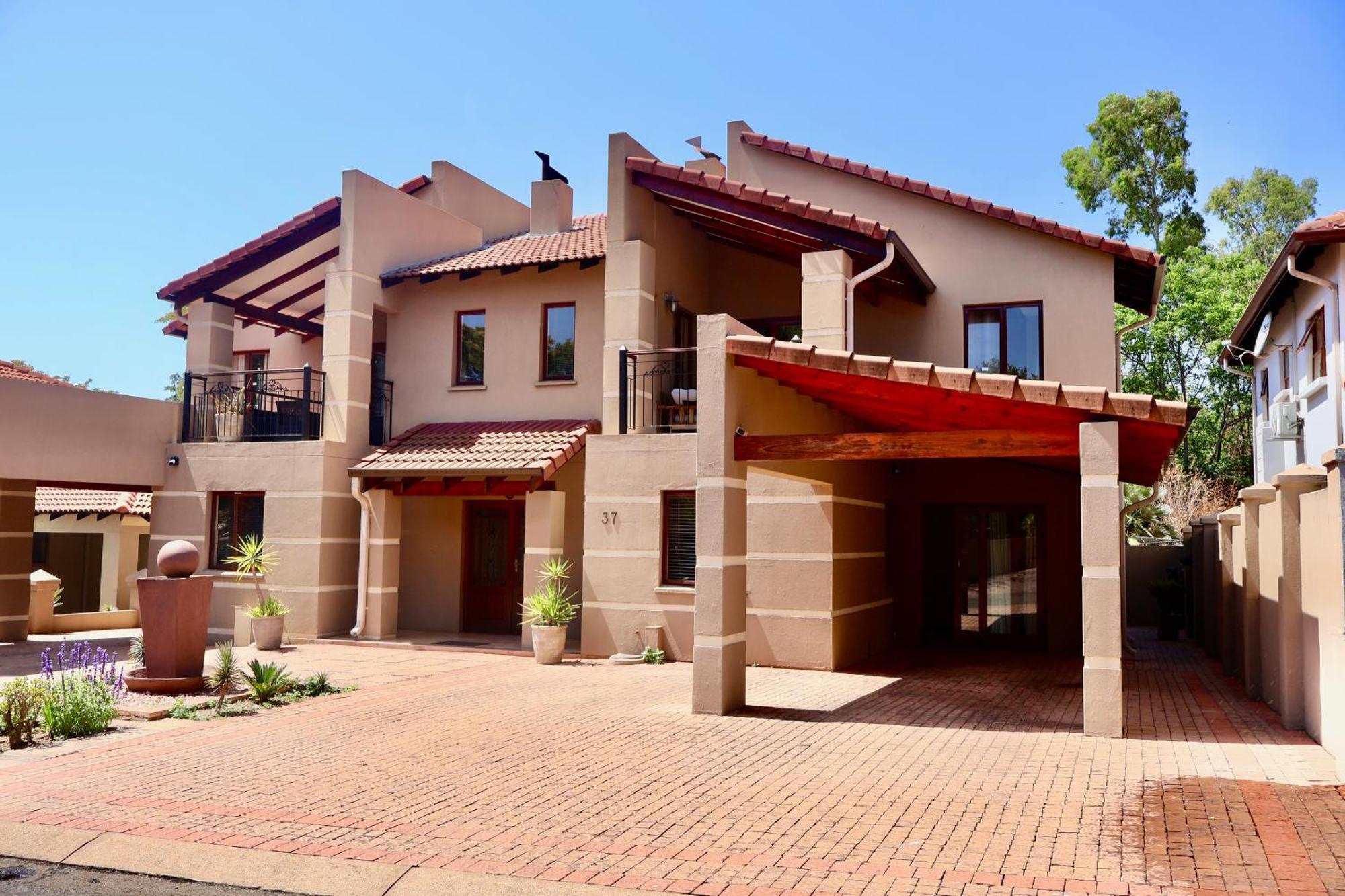 Hotel 37 On Eagles Hartbeespoort Exterior foto