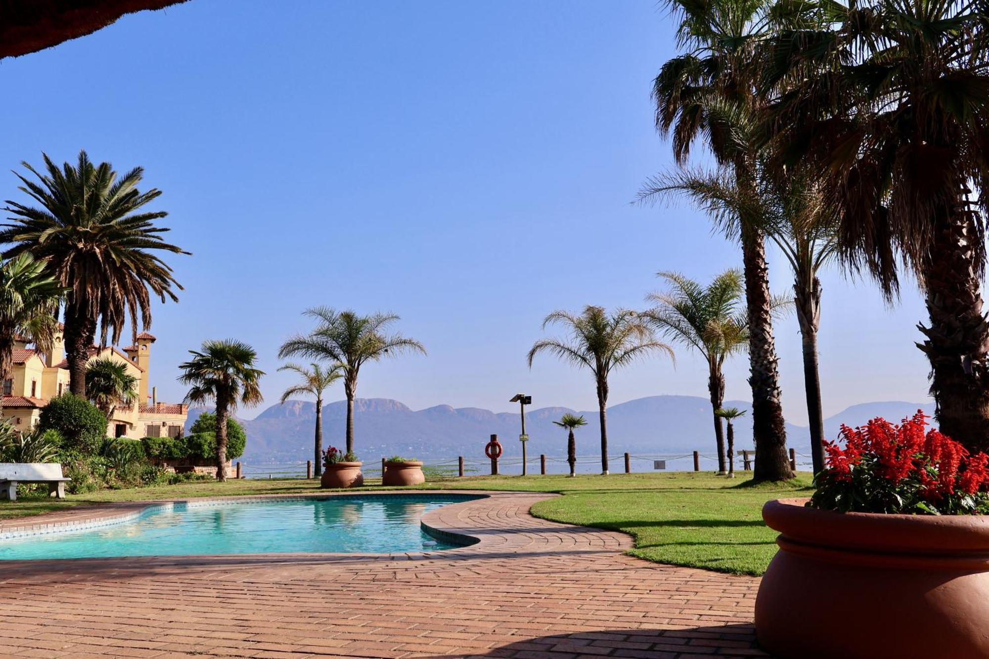 Hotel 37 On Eagles Hartbeespoort Exterior foto